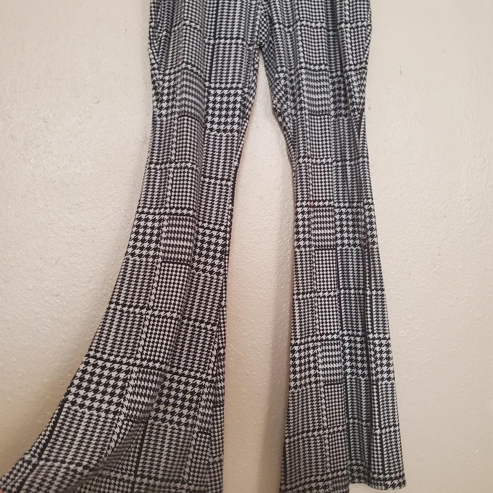 No boundaries pants
